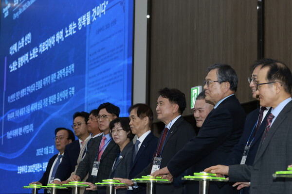 ▲청주 오스코에서 22일 오송바이오2025 개막식으로 한·미·일 첨단바이오 글로벌 교류의 장일 펼쳐진다./충북도