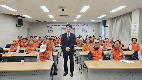 ▲조창현 변호사는 좋은 변호사나 유능한 변호사에 앞서 힘든 사람들이 마음 놓고 만날 수 있는 편한 변호사가 먼저 되고자 한다.