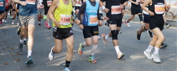 ▲충북 시·군 대항 역전마라톤대회에서 1t 화물차가 출전 중인 청주시청 소속 선수를 치어 중상이 발생했다./충청뉴스라인DB